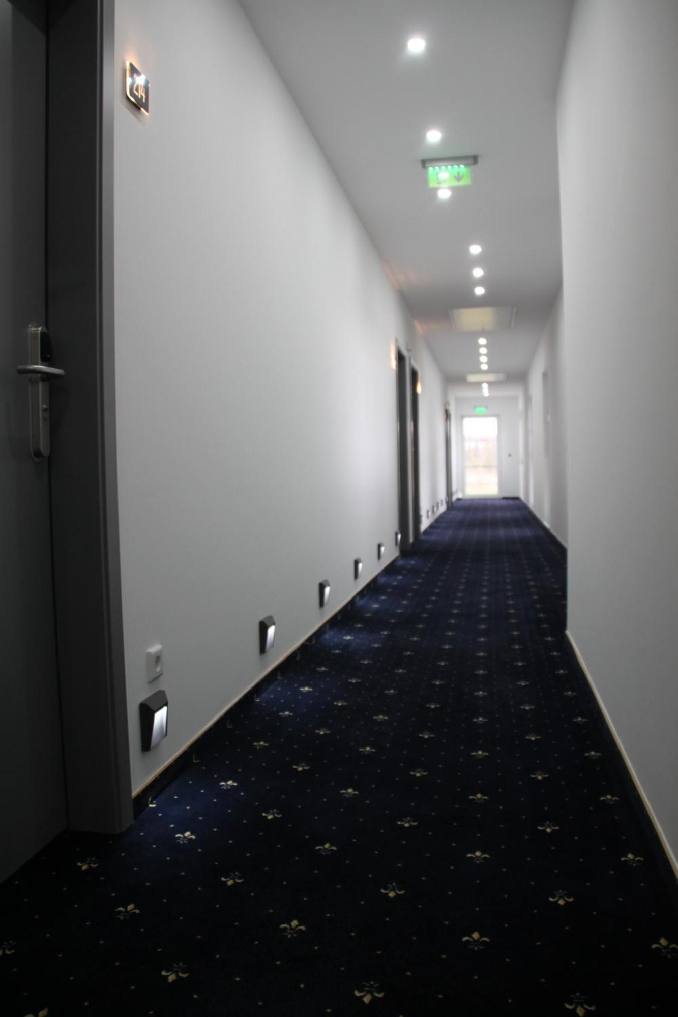 Hotel am Kirschberg Alten Buseck Exterior foto